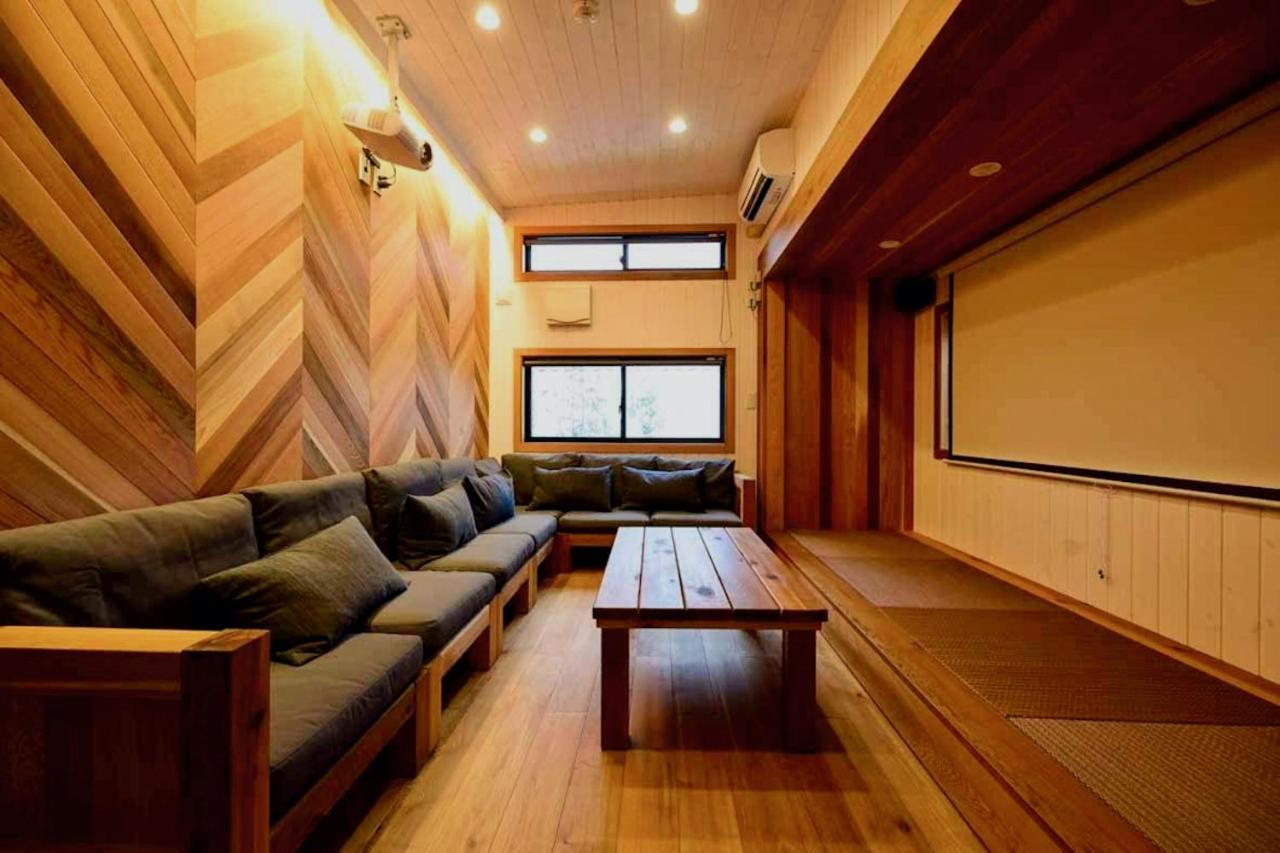 Tiny Base The River House & Trailer Кавазу Екстериор снимка