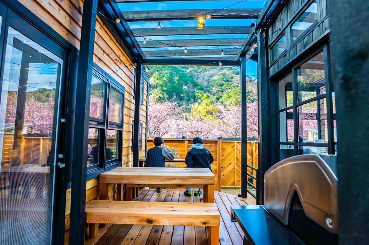 Tiny Base The River House & Trailer Кавазу Екстериор снимка