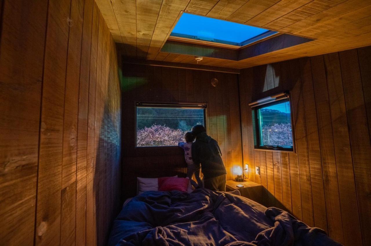 Tiny Base The River House & Trailer Кавазу Екстериор снимка